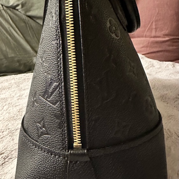 SOLD! 💯 Authentic Louis Vuitton Neo Alma PM in Empriente Leather - Picture 6 of 14